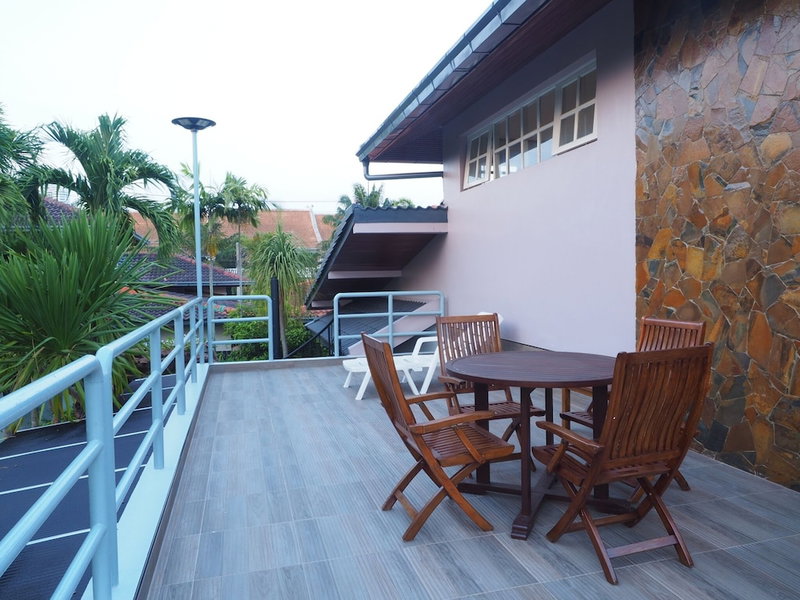 Lets Chill Pool Villa Najomtien Sattahip, Sattahip, Thailand