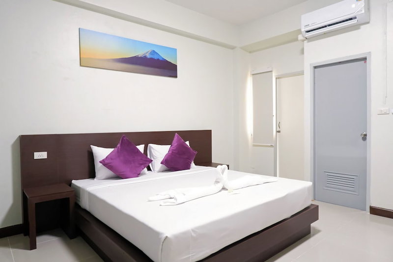 C Room Extra (Mai Samakkhi 15) by Choktawee, Chiang Mai, Thailand
