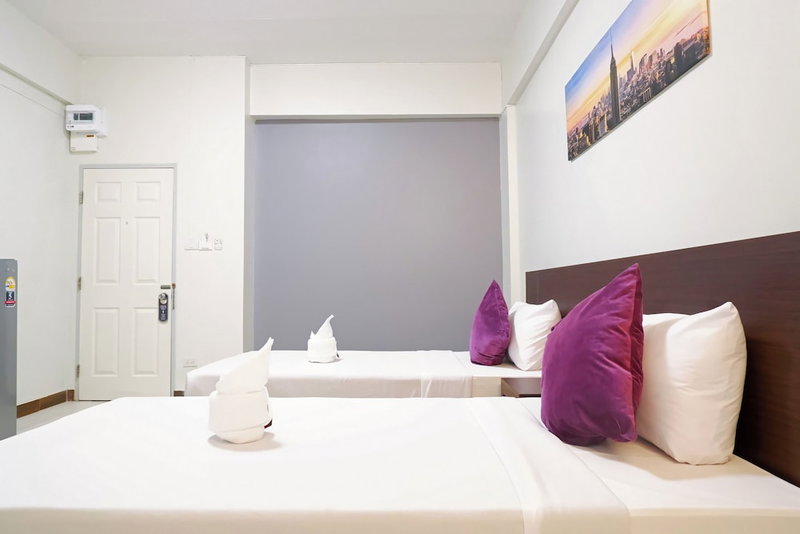 C Room Extra (Mai Samakkhi 15) by Choktawee, Chiang Mai, Thailand