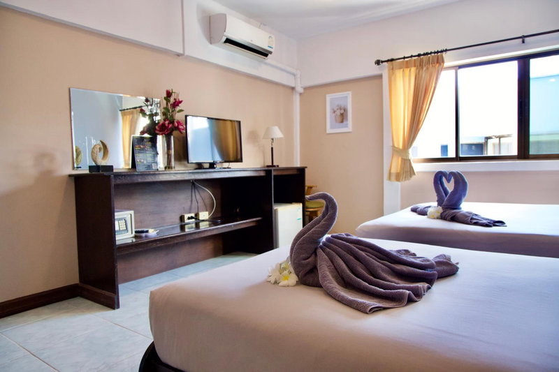 GOLDEN GUESTHOUSE by The Beach Cha Am, Cha Am, Thailand