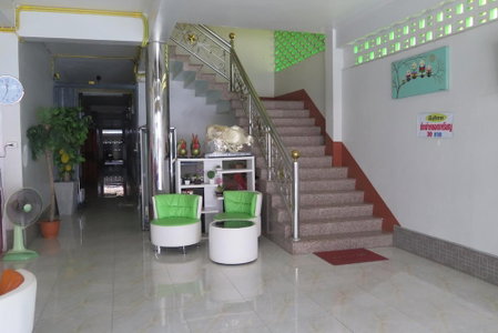 Nadpob Mansion, Phunphin, Thailand