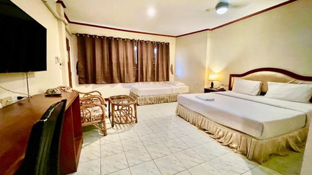 Lewiinski's Hotel, Pattaya Central, Thailand