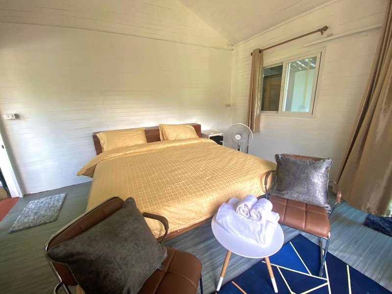 บ้านชายดอย Glamping ดอยแม่แจ๋ม cheason ,Muangpan, Lampang, Ban Mai, Thailand