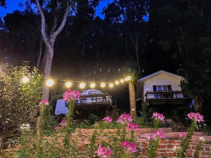 บ้านชายดอย Glamping ดอยแม่แจ๋ม cheason ,Muangpan, Lampang, Ban Mai, Thailand