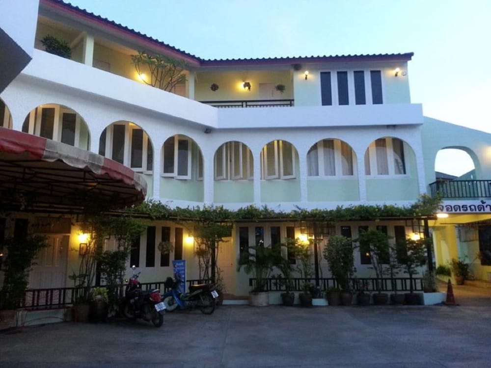 Hotel · Casa Holiday Hotel, Phitsanulok