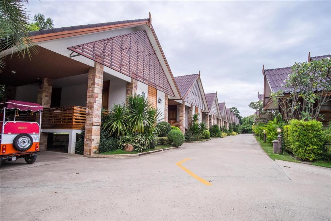 Hotel · Ruentara Resort & Villa, Buriram
