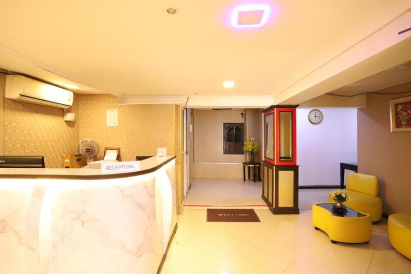 Lucky Palace Hotel, Bangkok, Thailand