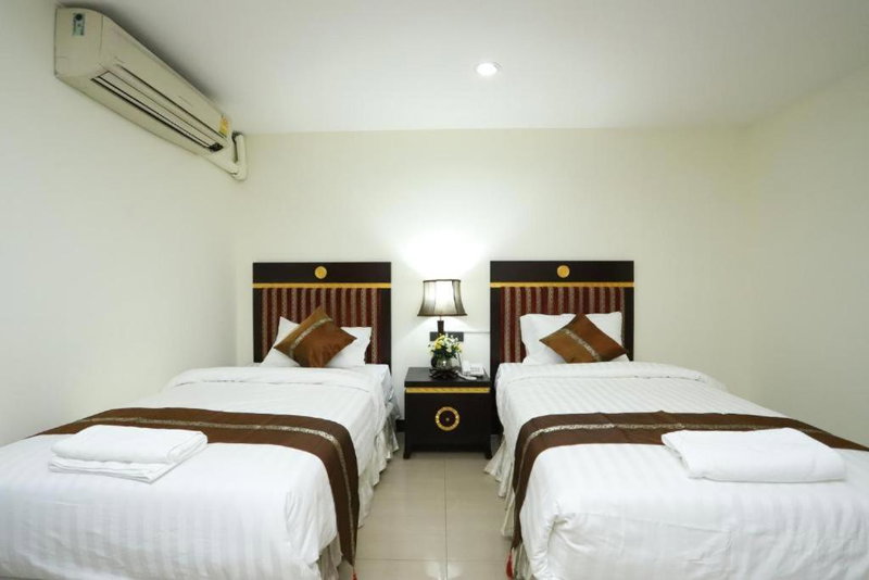 Lucky Palace Hotel, Bangkok, Thailand