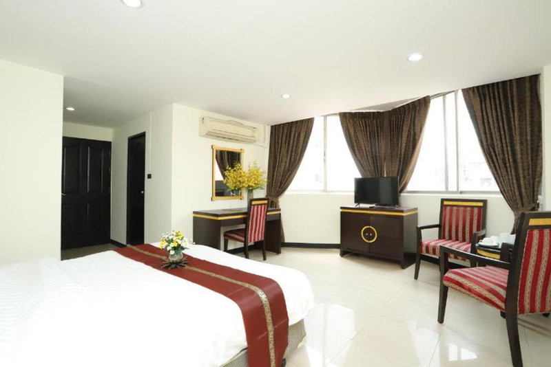 Lucky Palace Hotel, Bangkok, Thailand