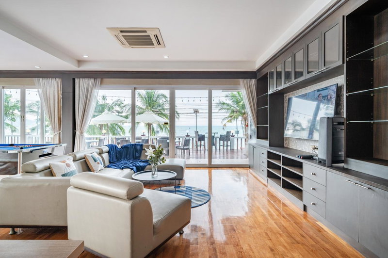 RimLay Beachfront Pool Villa, Sattahip, Thailand