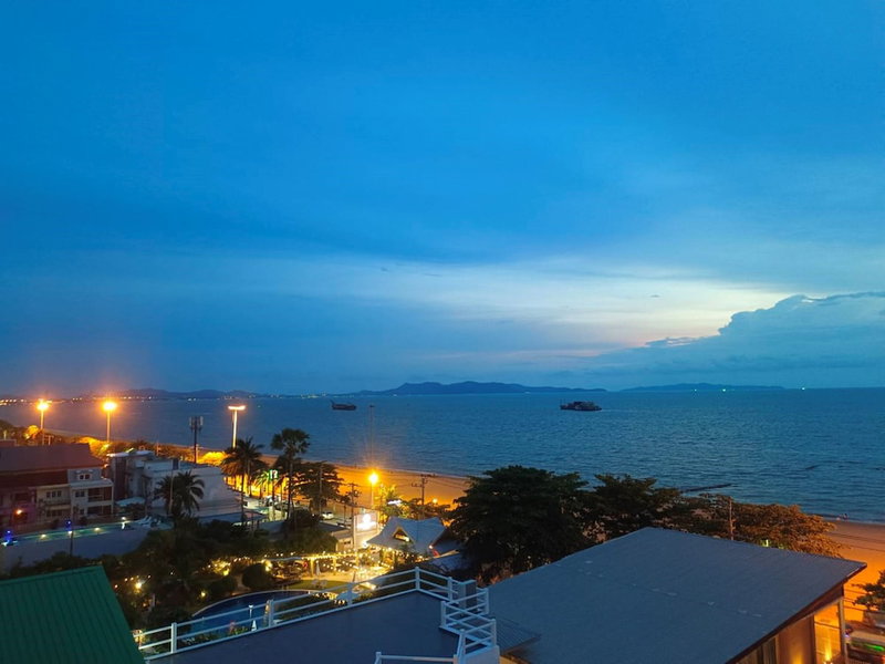 Dragon Beach Resort Jomtien Pattaya, Pattaya, Thailand