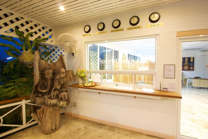 Charn Residence, Bangsaen, Thailand