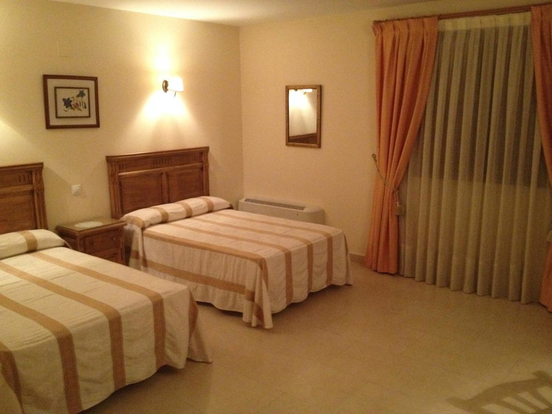 Hotel Las Fuentes, Torrecaballeros, Spain