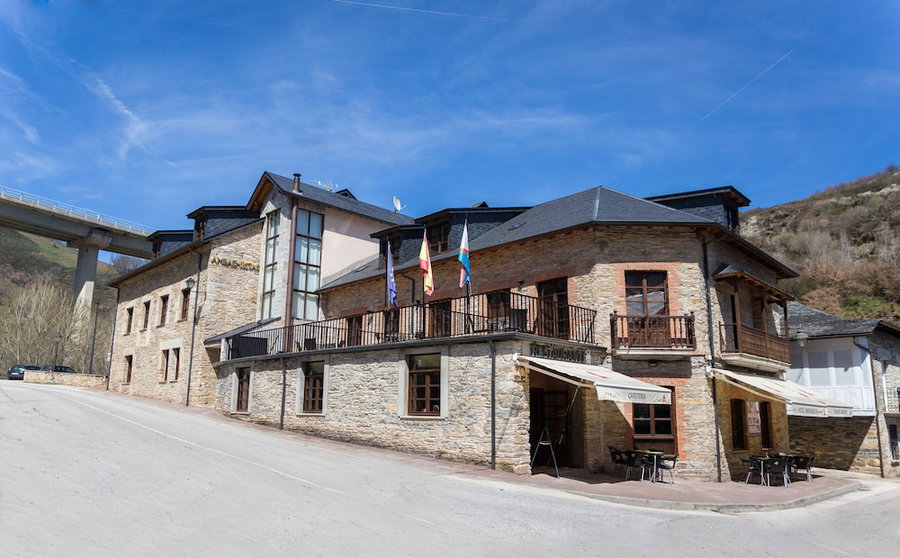 Hotel Ambasmestas, Vega de Valcarce, Spain