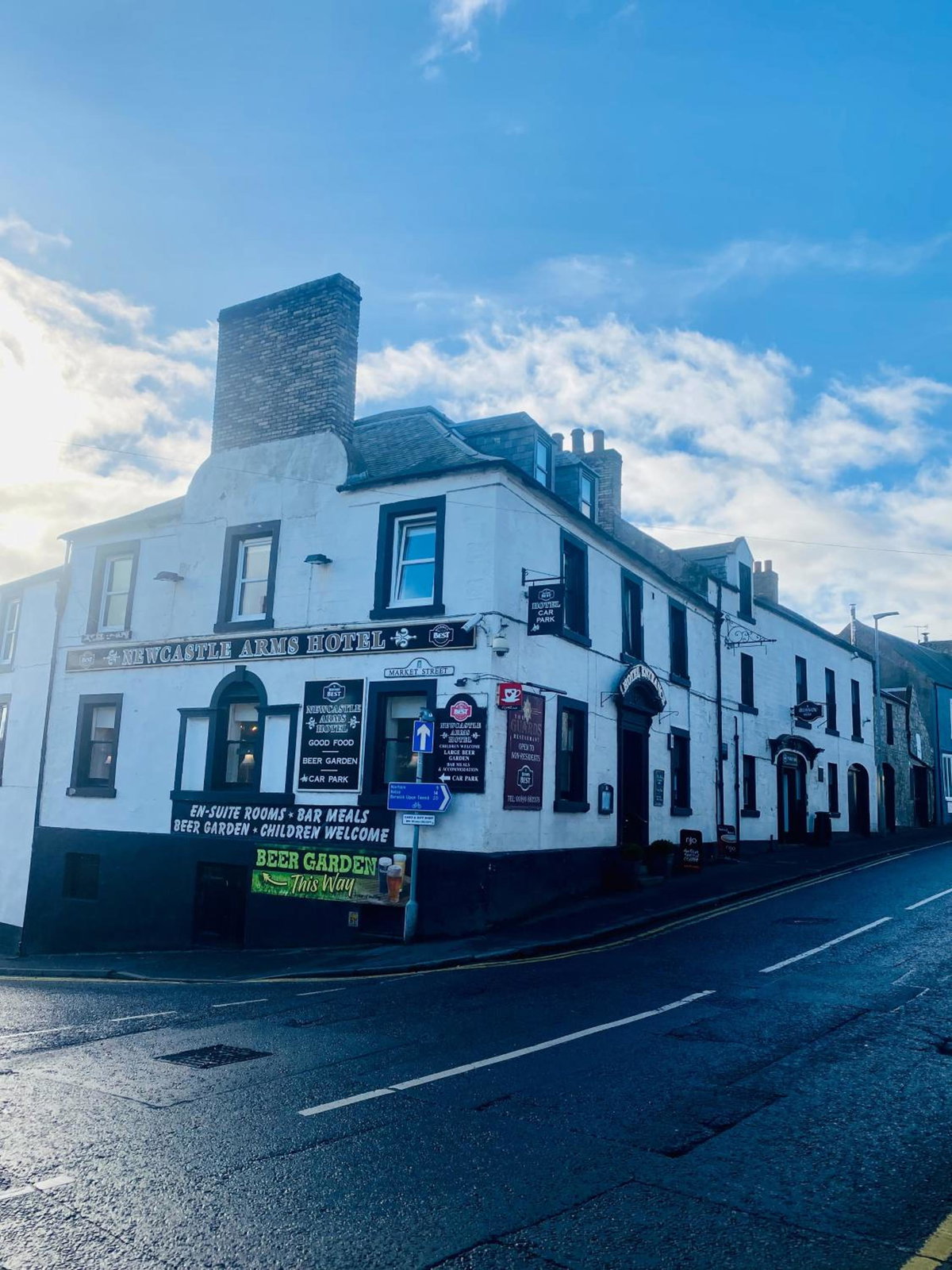 Hotel · Newcastle Arms Hotel, Coldstream