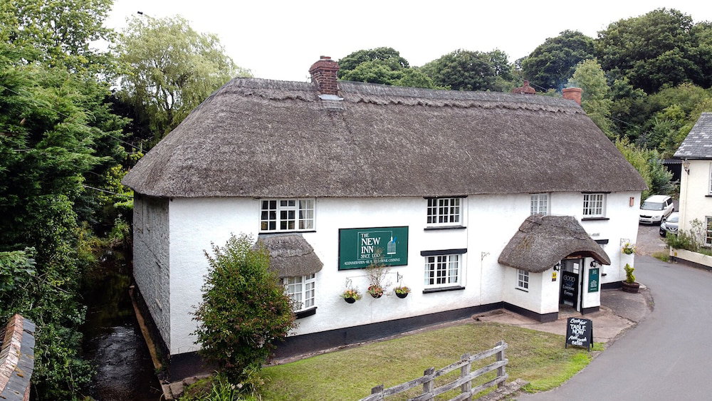 Hotel · The New Inn, Crediton
