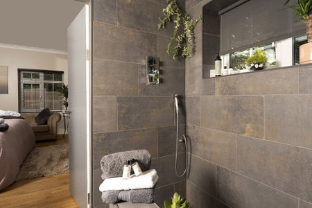 Stay at-FL, Crawley, United Kingdom