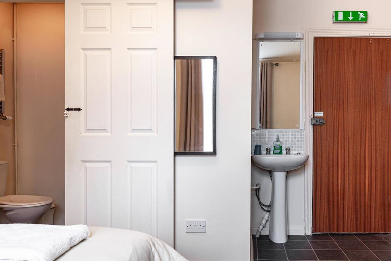 City Centre Guest House - Gloucester Park, Gloucester, United Kingdom