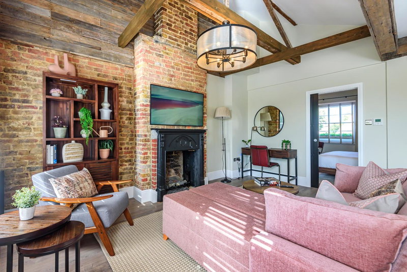 Oak & Poppy Apartments, London, United Kingdom