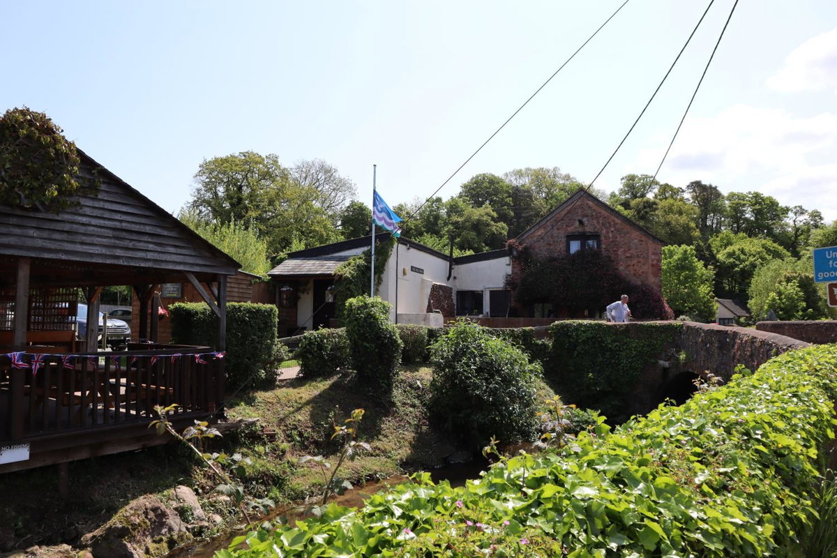 Hotel · The White Horse Inn, Washford