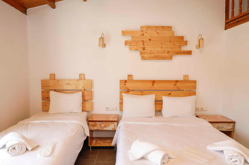 Teos Ormanci Tatil Koyu, Seferihisar, Turkey