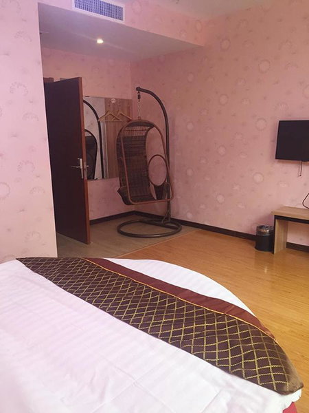 Thank Inn Chain Hotel Hebei Chengde Shuangluan District Central Avenue, Chengde, China