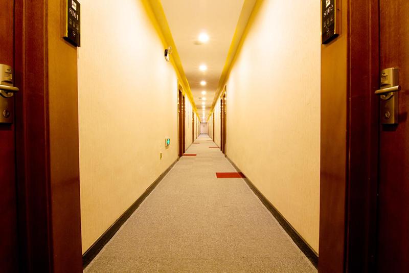 Thank Inn Chain Hotel Hebei Chengde Shuangluan District Central Avenue, Chengde, China