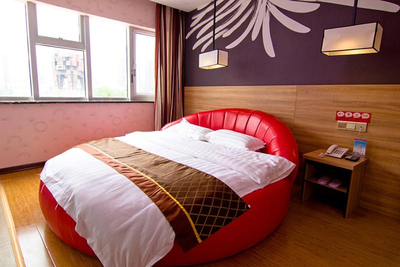Thank Inn Chain Hotel Hebei Chengde Shuangluan District Central Avenue, Chengde, China
