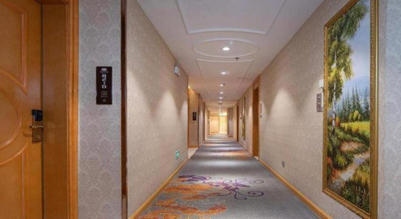 Vienna Hotel Qinghai Xining Wanda Plaza, Xining, China
