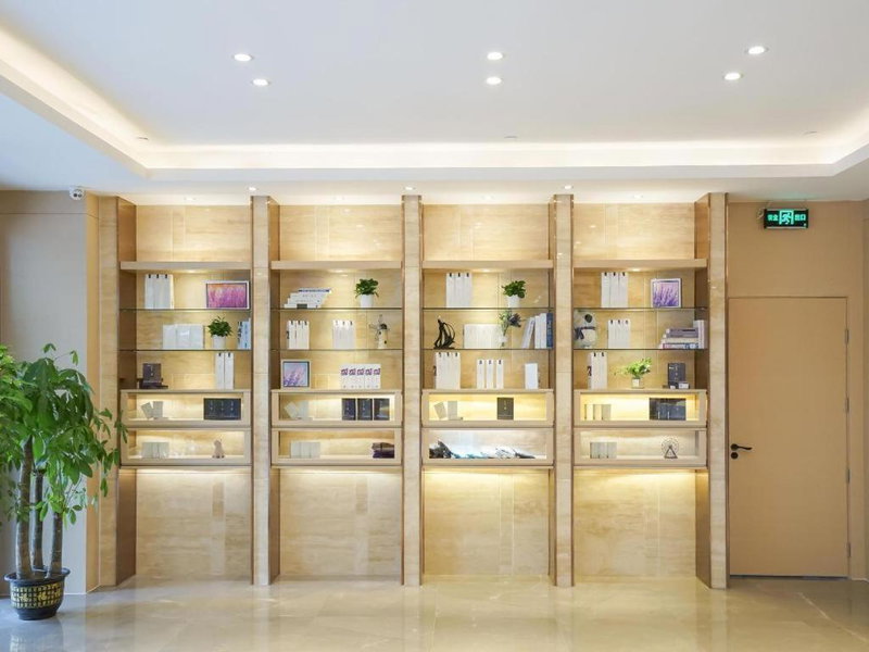 Lavande Hotel Wuhan Jianghan Road Jiqing Street, Wuhan, China