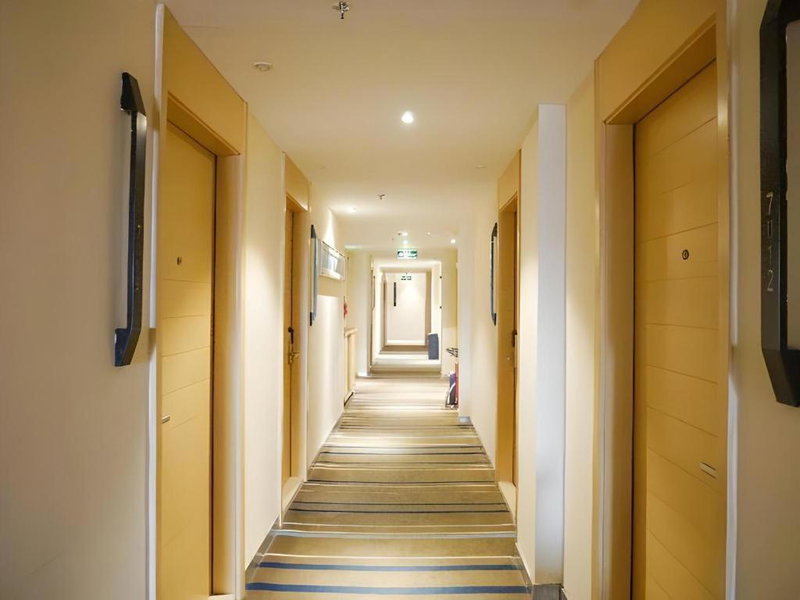 City Comfort Inn Dongguan Shijie Jiarong Shopping Plaza, Shilong, China