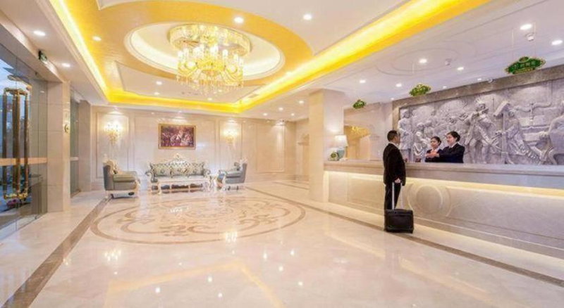Vienna Hotel Chengdu Chunxi Road Lijiatuo Metro Station, Chengdu, China