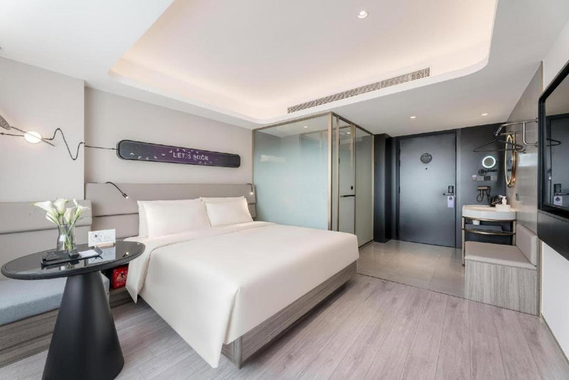 Atour Light Hotel Dalian Xinghai Plaza Henglong Shopping Center, Dalian, China