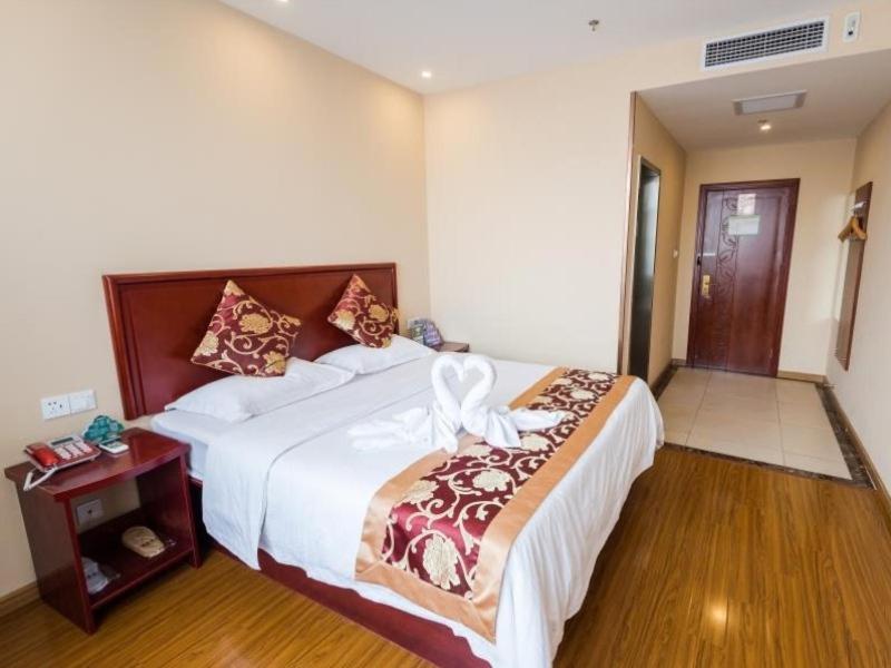 GreenTree Alliance SuZhou TaiCang City Taiping South Road Hotel, Taicang, China