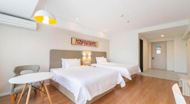 Hanting Hotel Dalian Economic and Technological Zone Wanda Plaza, Jinzhou, China