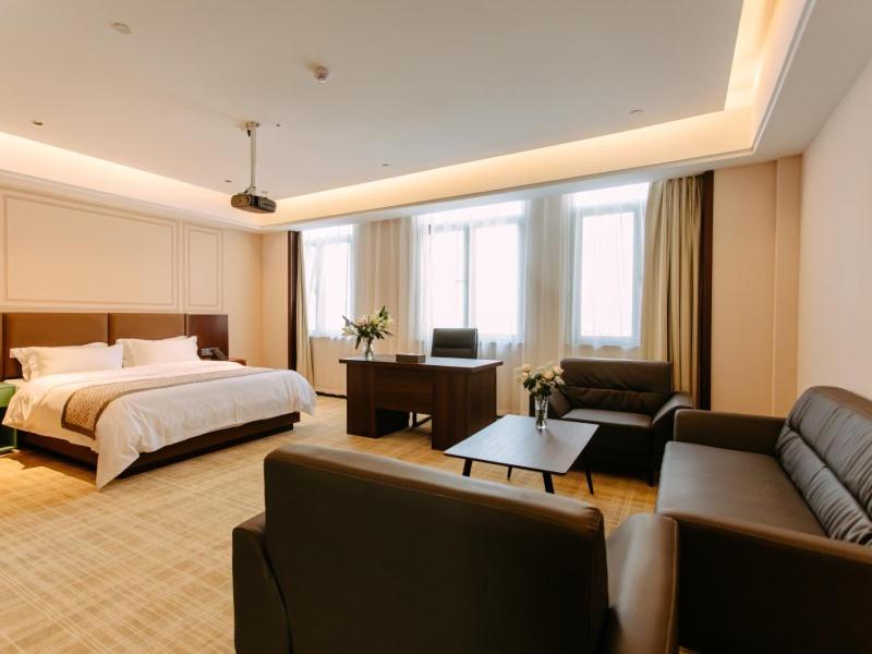 GEM Hotel Bozhou College, Bozhou, China