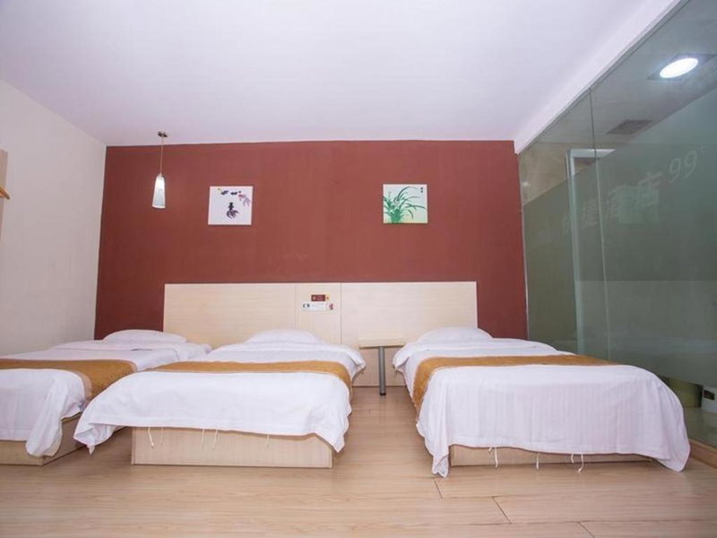Thank Inn Plus Hotel Zhangjiagang Fenghuang Town, Zhangjiagang, China
