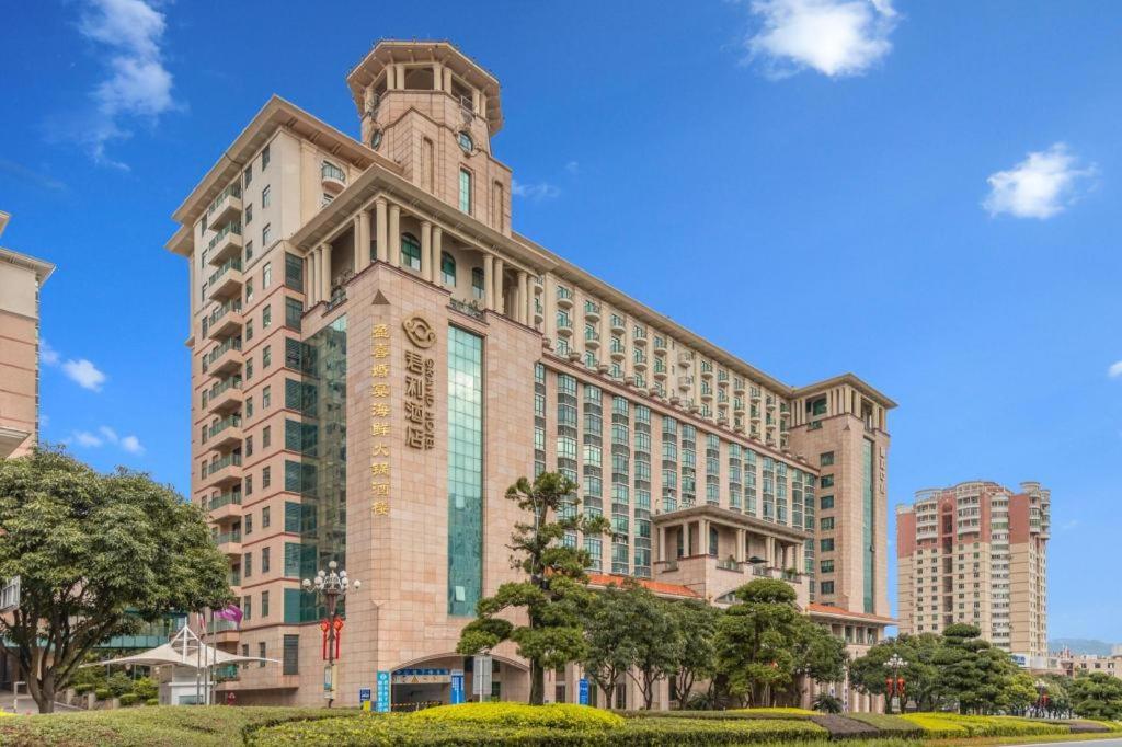 Yihe Grand Hotel, China