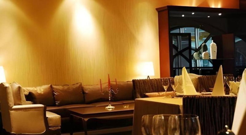 Yihe Grand Hotel, Zhongshan, China
