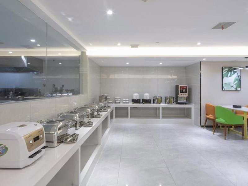 GreenTree Inn Express Shangqiu Beihai Road South Railway Station, Shangqiu, China