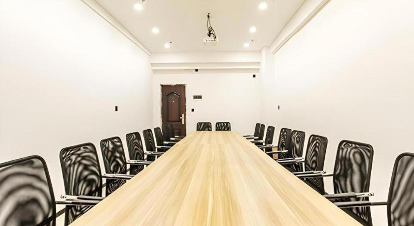 Hotel · City Comfort Inn Hezhou Zhongshan Central Square, Hezhou