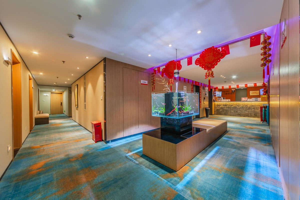 Chengdu Cosy Inn is 20 minutes away from Kuanzhai Alley and 30 minutes away from Shuangliu Airport, China