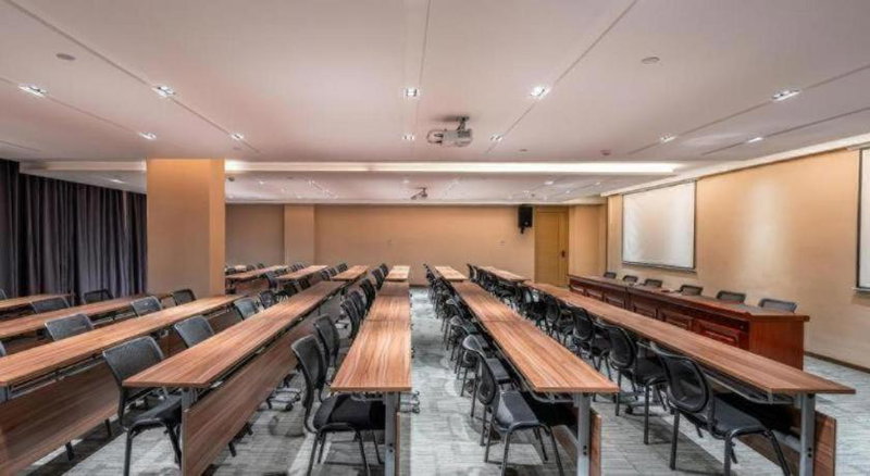 Lavande Hotel Chaozhou Fortune Center Lin Street, Fengxi, China