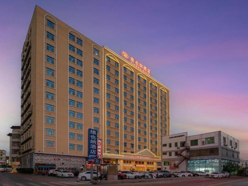 Vienna Hotel Guangdong Shantou South Bus Station, China