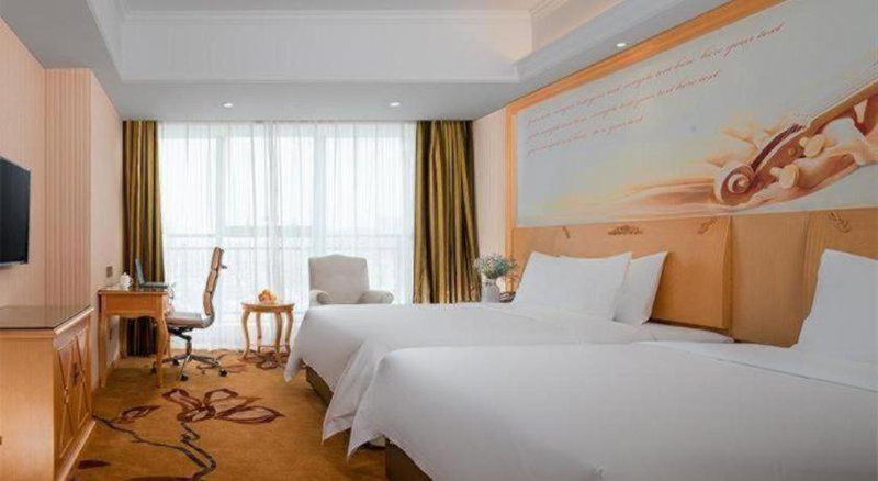 Vienna Hotel Jiangxi Jiujiang Happy City, Jiujiang, China