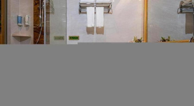 Vienna Hotel Jiangxi Jiujiang Happy City, Jiujiang, China