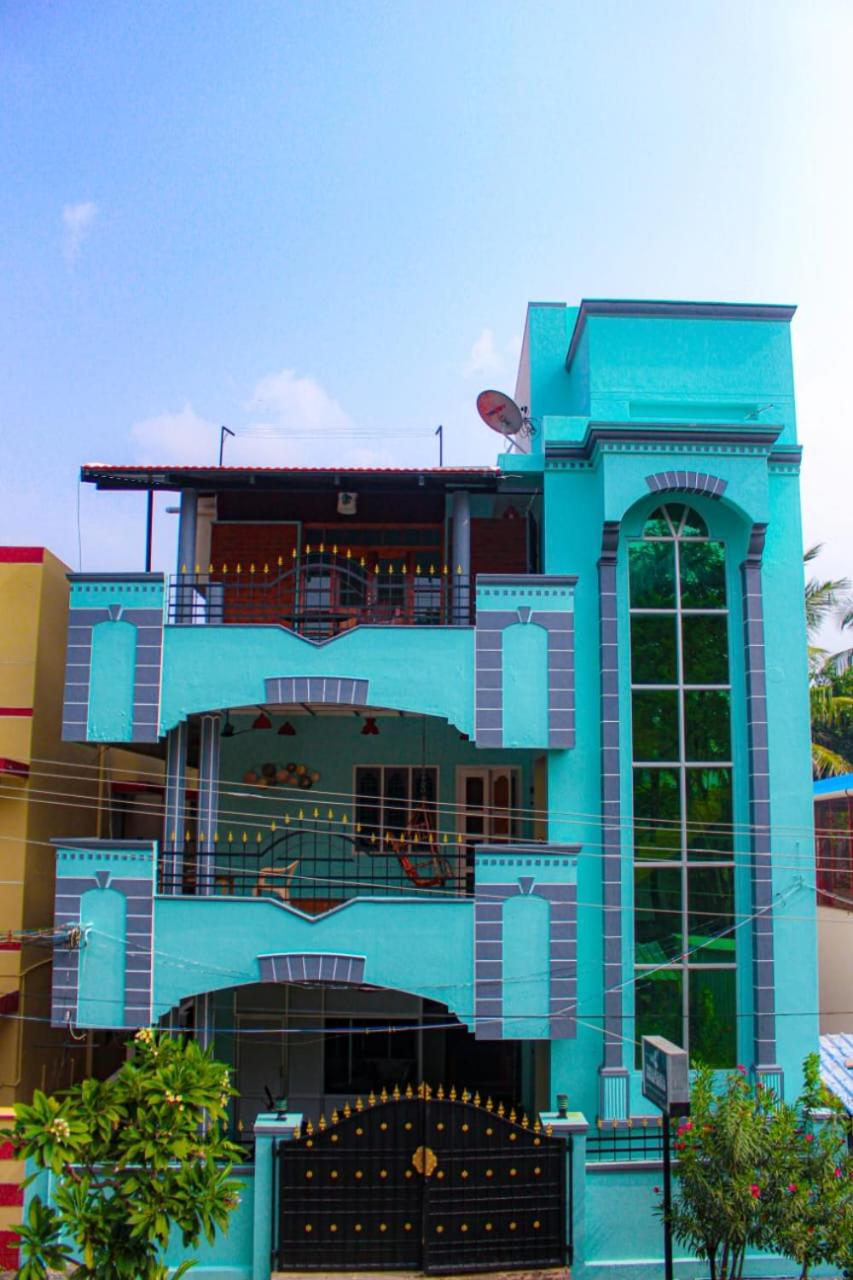Dwaraka Guest House, India