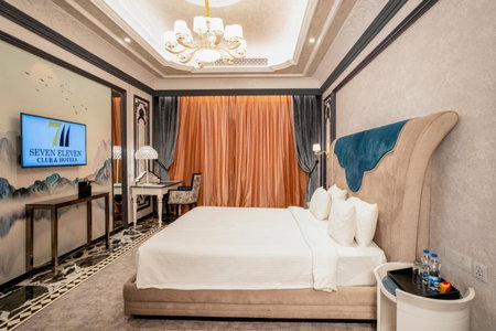 Seven Eleven Hotels and Club, Bhayandar, India