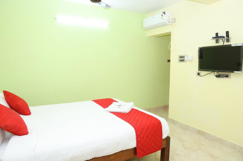 FabHotel Martine Residency - 5 min from Rock Beach, Puducherry, India