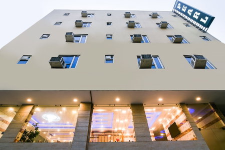 Hotel Pearl Mahipalpur Delhi Airport, New Delhi, India